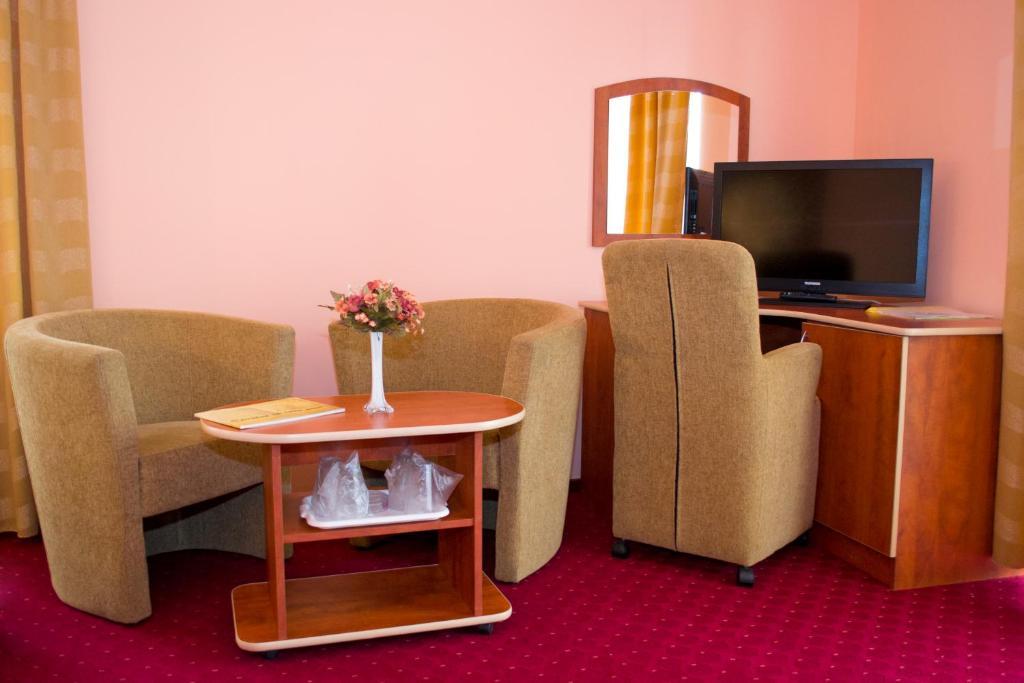 Hotel Xemar Arad Quarto foto