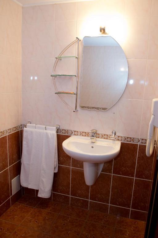 Hotel Xemar Arad Quarto foto